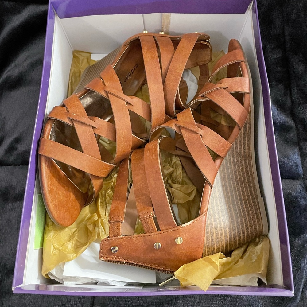 Designer Madden Girl Sandals ( Gladiator type ) Size 9